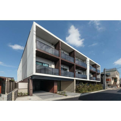 【外観】 | プラネソシエプラス桜台 | 鉄筋コンクリート造のがっちりとした建物。