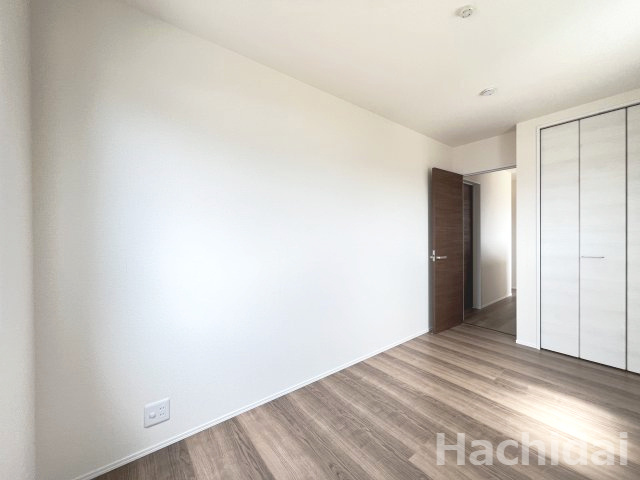 碧南第66照光町　新築住宅＜4号棟＞の洋室|南側5.44帖洋室