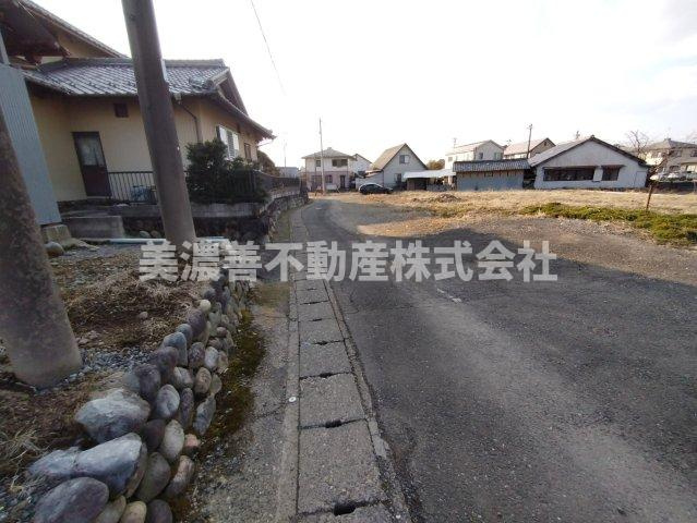 ６６５７０　岐阜市木田土地の前面道路含む現地写真