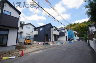 【前面道路含む現地写真】 | 【仲介手数料無料！！】川崎市麻生区細山4丁目　新築戸建て（全5棟）4号棟　5080万円