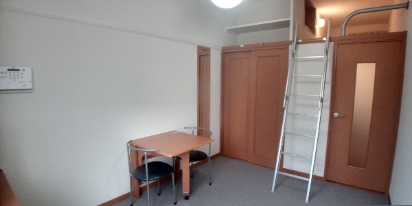 レオパレスグランドゥール綾の居間・リビング|設備・使用は号室により異なる為、現況を優先致します。