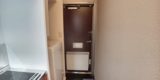 レオパレスＰｒｅｇｉｏの玄関