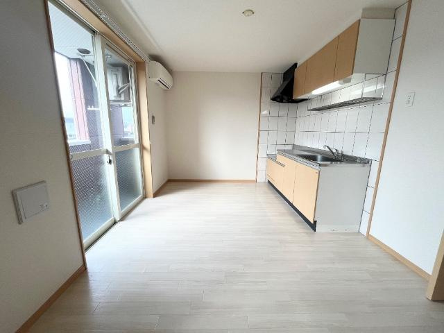 ヴィラージュ新木屋瀬　の居間・リビング|リビング