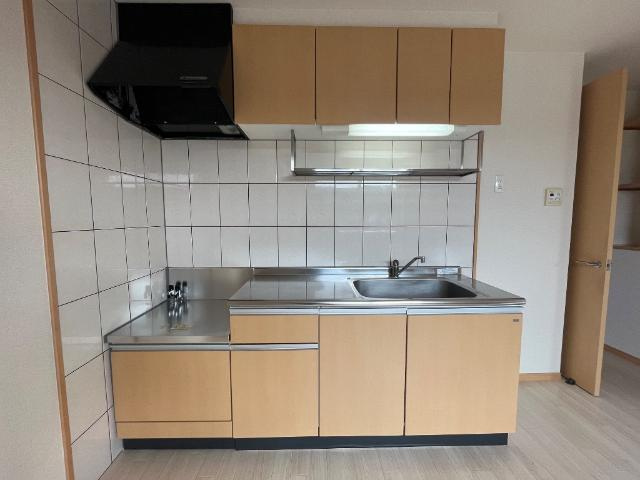 ヴィラージュ新木屋瀬　のキッチン|キッチン