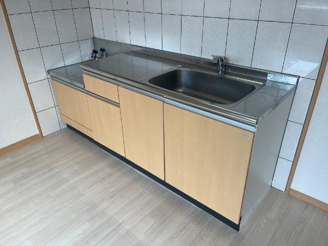 ヴィラージュ新木屋瀬　のキッチン|キッチン