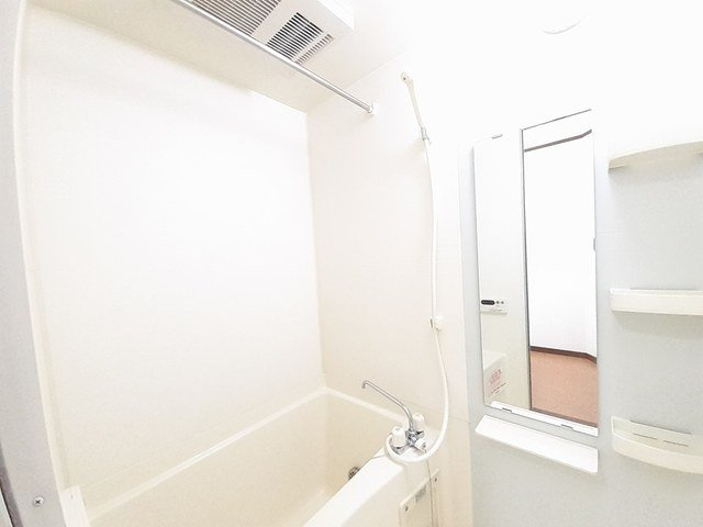 カンフィデンス三ヶ森の浴室