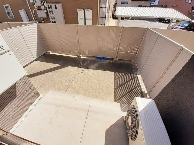 ソレイユ本城のバルコニー