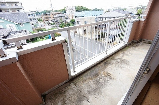 エルカーサ引野のバルコニー