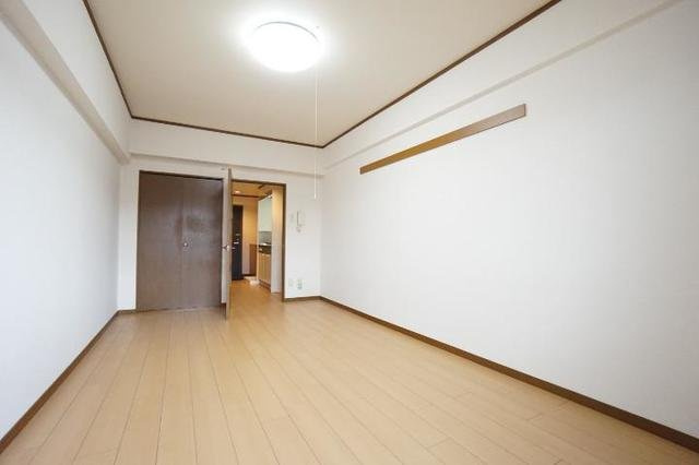 プレミールカネキの内装