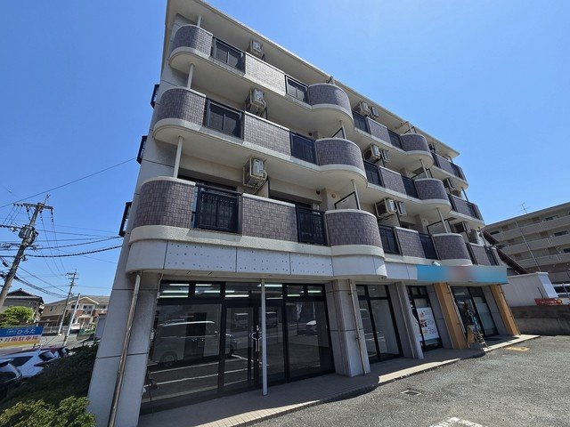 プレミールカネキの外観