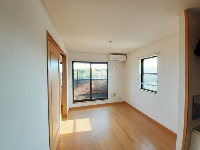 ナイトビュウＢの居間・リビング