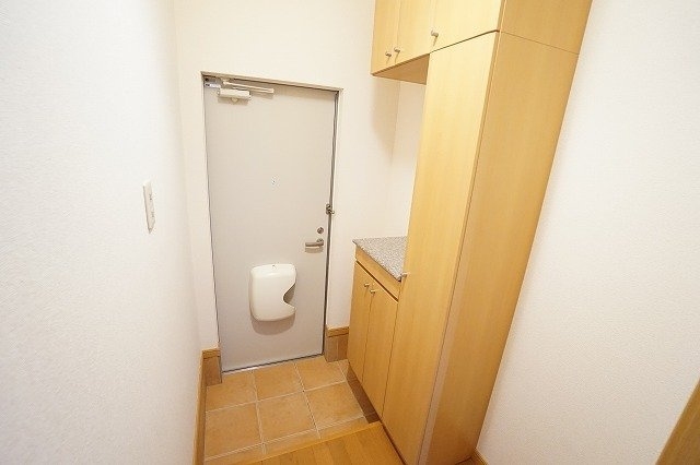 マーベラス・コートＳ　Ｂの玄関