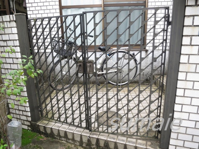 三和コーポ弐番館のエントランス|エントランス部分です☆