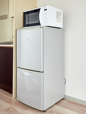 【設備】 | キャンパス本多聞 | 2ドア冷蔵庫、電子レンジ