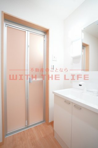 L-bloom梅満【キャッシュバック対象物件】の洗面所|脱衣スペースもあります