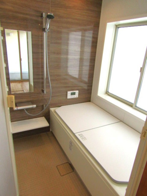 【浴室】 | 中古戸建　甲府市里吉4丁目 | ゆったり過ごせるお風呂です