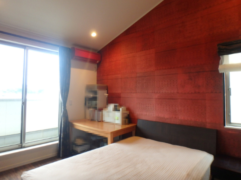 上甲東園3丁目　戸建の洋室|広々とした洋室です