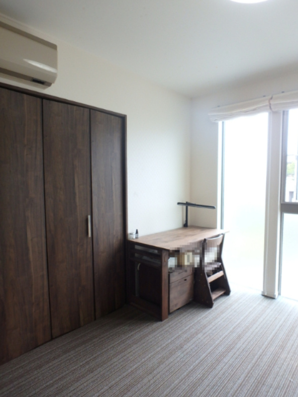 上甲東園3丁目　戸建の洋室