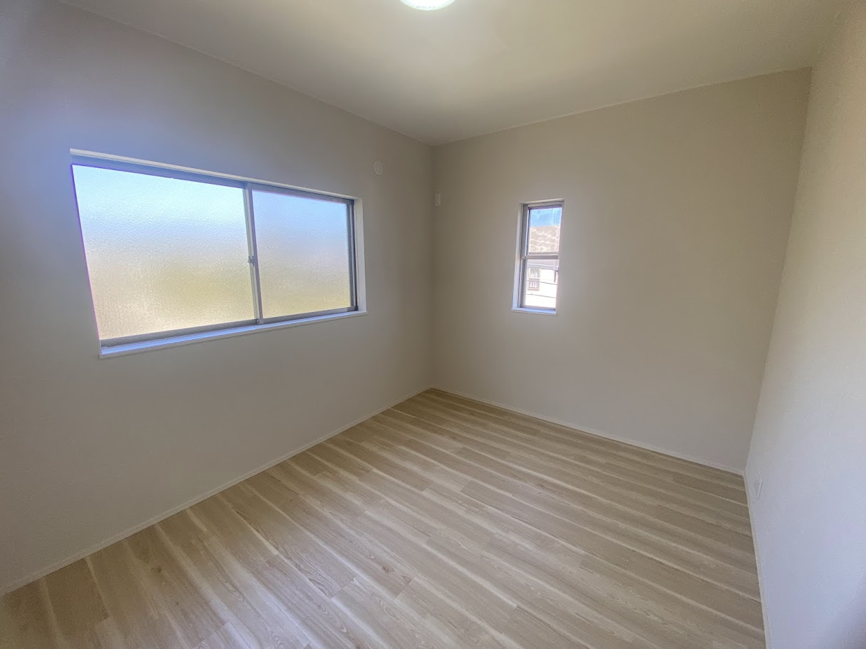 兵庫県西宮市名塩平成台19-2の洋室|ゆったりした洋室です