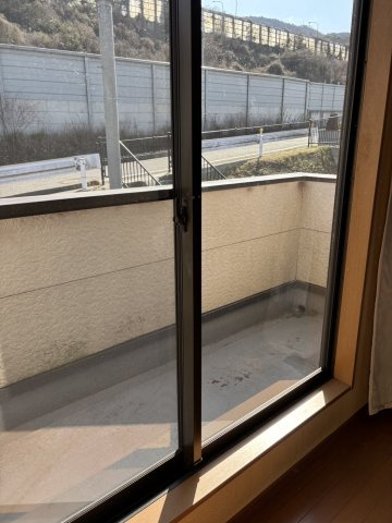 西宮市名塩二丁目　中古戸建の洋室|明るい洋室です