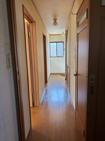 西宮市名塩二丁目　中古戸建の収納|階段下収納