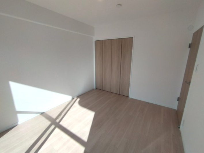 浜甲子園グリーンマンションの洋室|使い勝手のいい洋室です