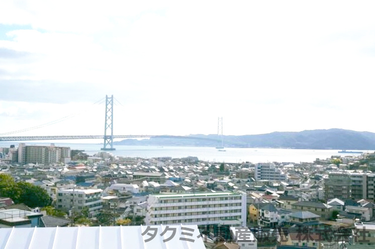 神戸市垂水区西舞子　新築戸建て　オーシャンビューの展望|海・淡路島・明石海峡大橋が一望！！
夜もライトアップも綺麗ですよ～