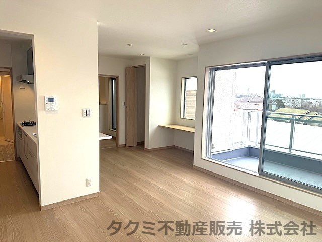 神戸市垂水区西舞子　新築戸建て　オーシャンビューの居間・リビング