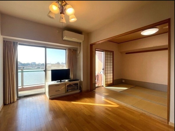 【居間・リビング】