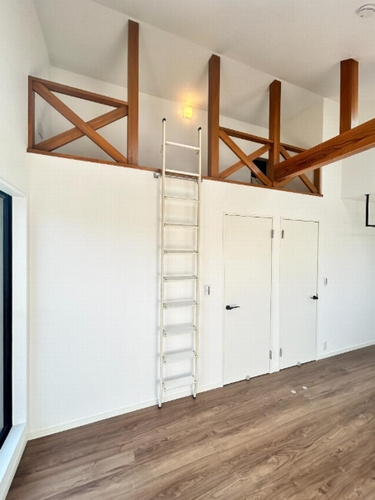 【洋室】 | 【仲介手数料０円】平塚市田村5丁目　中古一戸建て | 平塚市田村5丁目　中古一戸建て