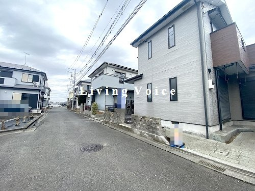 【前面道路含む現地写真】 | 【仲介手数料０円】平塚市田村5丁目　中古一戸建て | 平塚市田村5丁目　中古一戸建て