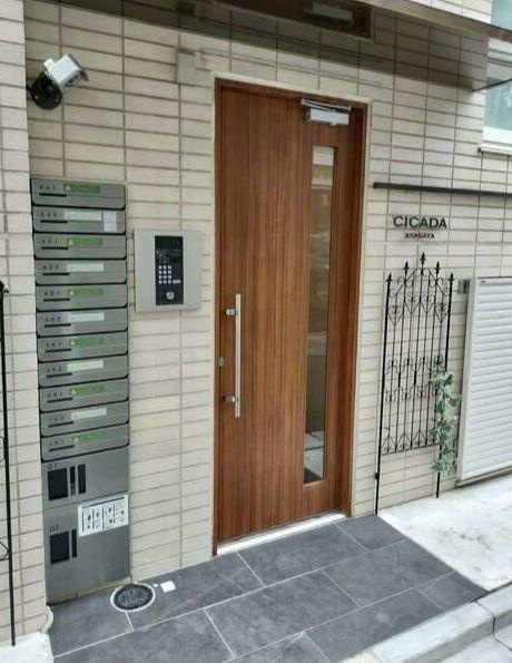 CICADA　ASAGAYAのエントランス