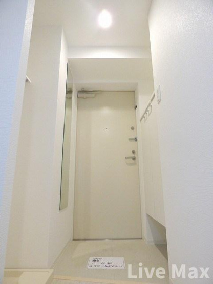 【玄関】SERENiTE堺筋本町SUD