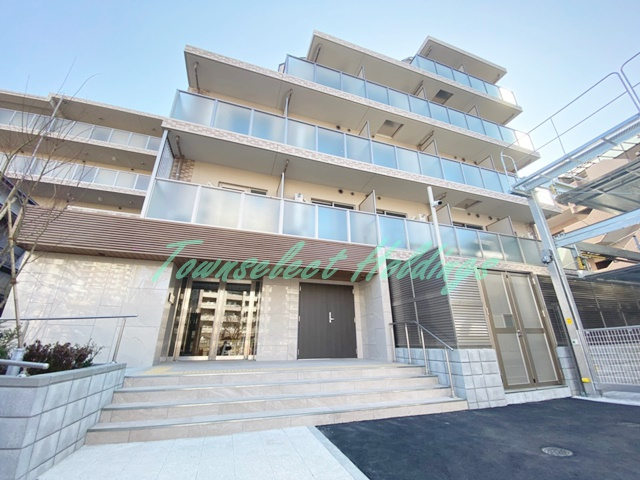 藤沢市川名１丁目の賃貸マンションの外観|鉄筋コンクリートマンションで防音面も安心♪