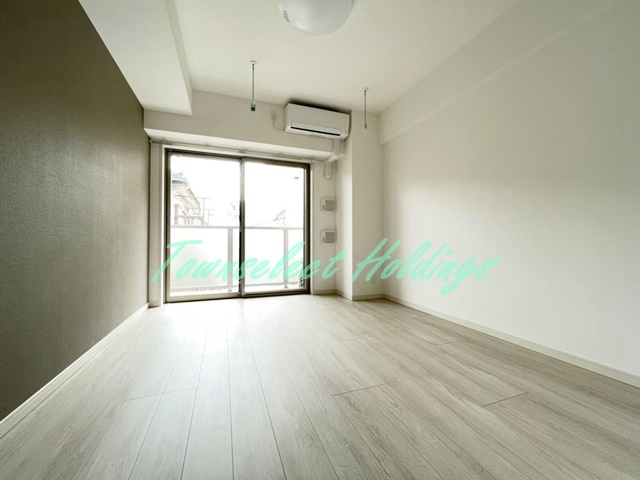 藤沢市川名１丁目の賃貸マンションの居間・リビング|使いやすいリビングになります♪