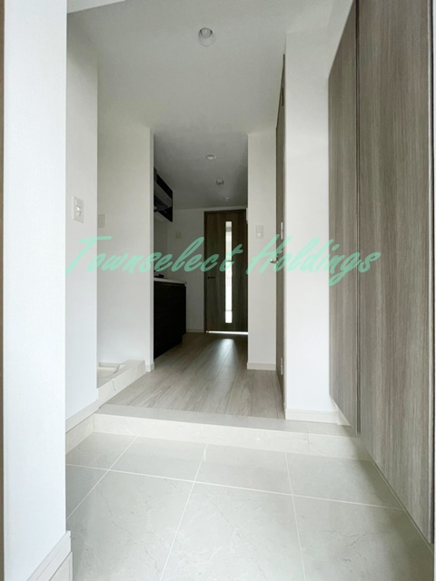 藤沢市川名１丁目の賃貸マンションの玄関|お履き物が多い方にもおすすめ♪