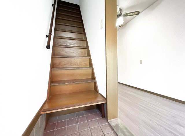 【玄関】 | 山科区川田菱尾田　中古戸建