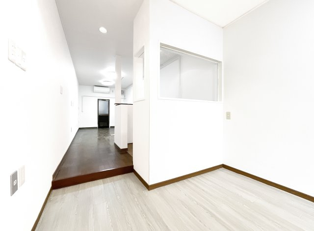 【その他】 | 山科区川田菱尾田　中古戸建 | 【1Fフリースペース】事務所・教室・店舗（飲食店不可）などで利用できるスペースです