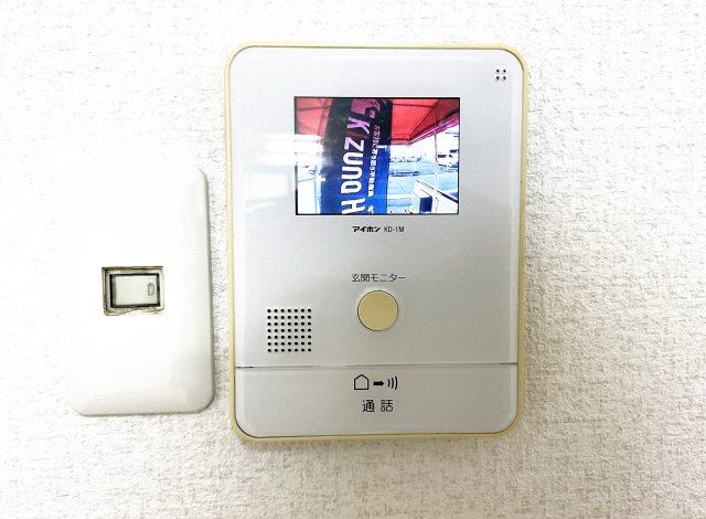 【防犯設備】 | 山科区川田菱尾田　中古戸建 | 【TVモニター付リモコン】来客がモニターで確認できて安心です