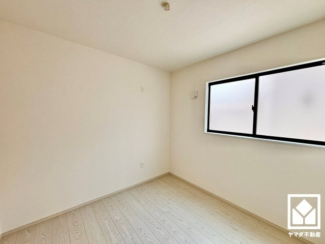 大津市雄琴６丁目　1期　4号棟の洋室