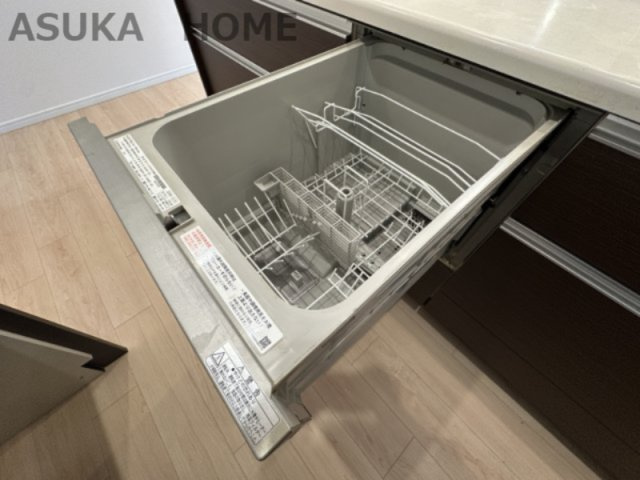 保土ケ谷区法泉１丁目 戸建てのキッチン|家事の時短にも役立つ食器洗浄乾燥機を標準装備♪