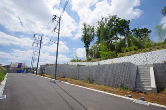 【前面道路含む現地写真】 | 【仲介手数料無料！！】川崎市麻生区細山6丁目　建築条件付き売地（全10区画）1-3区画　1980万円
