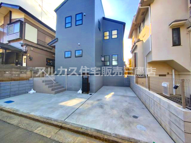 【内覧動画公開中！】小金井市前原町2丁目 中央線 武蔵小金井駅 新築戸建の駐車場