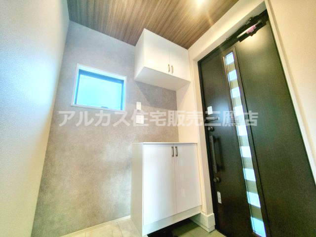 【内覧動画公開中！】小金井市前原町2丁目 中央線 武蔵小金井駅 新築戸建の玄関