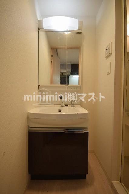 ファステート大阪ドームシティの洗面所