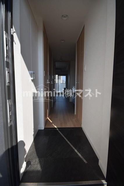 ファステート大阪ドームシティの玄関