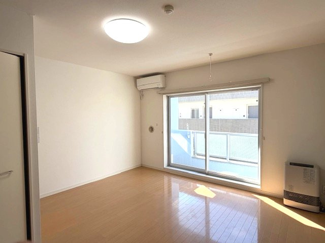 コルトーナ弐番館の居間・リビング