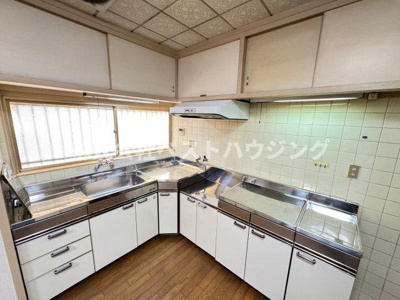 【キッチン】 | ひだまりとそよ風のセレニティ