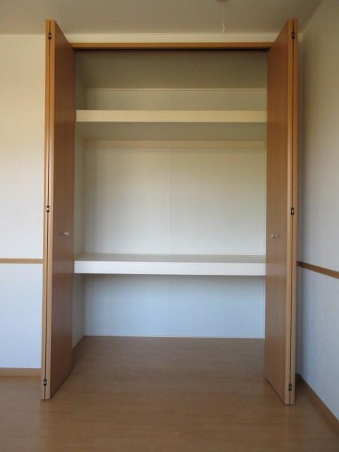 コーラルコート１号館の収納