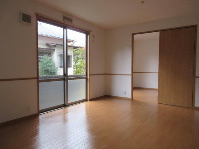 コーラルコート１号館の居間・リビング